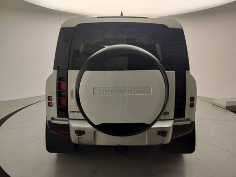 Used 2023 Land Rover Defender 110 SE AWD/4WD image 24
