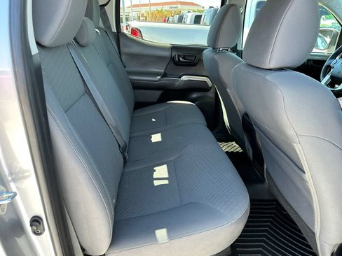Used 2021 Toyota Tacoma SR5 w/ Technology Package AWD/4WD image 19