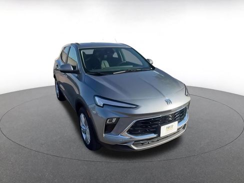 Used 2025 Buick Encore GX Preferred image 3