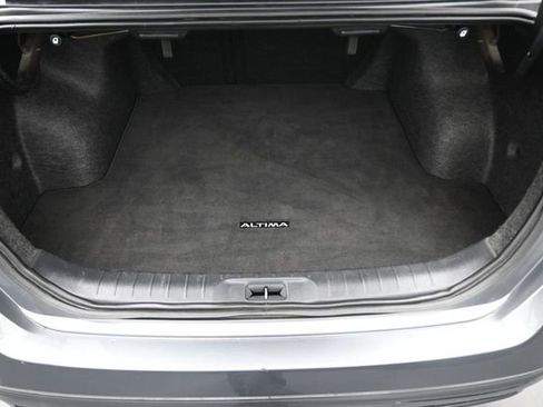Used 2024 Nissan Altima 2.5 SV FWD image 10