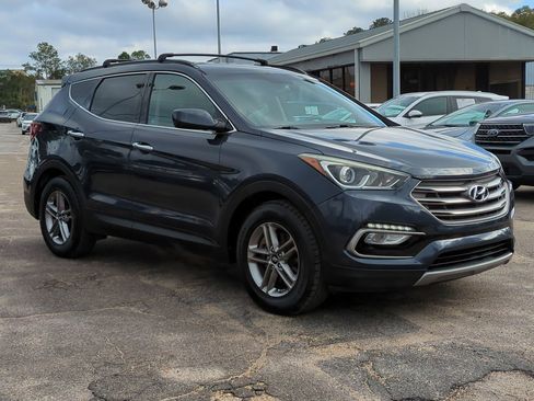 Used 2017 Hyundai Santa Fe Sport image 3