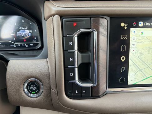 Used 2023 GMC Yukon Denali w/ Denali Reserve Package AWD/4WD image 15