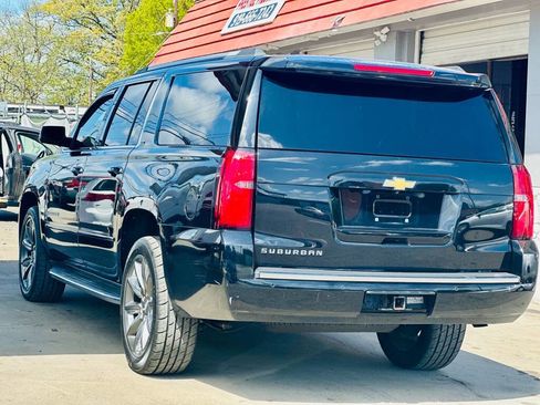 Used 2015 Chevrolet Suburban LTZ image 8