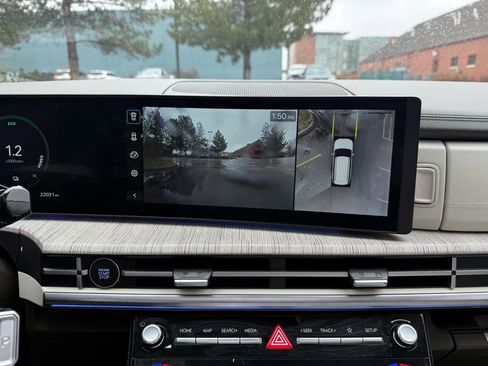 Certified 2025 Hyundai Santa Fe Calligraphy image 19