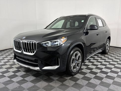 Used 2025 BMW X1 xDrive28i AWD/4WD image 3