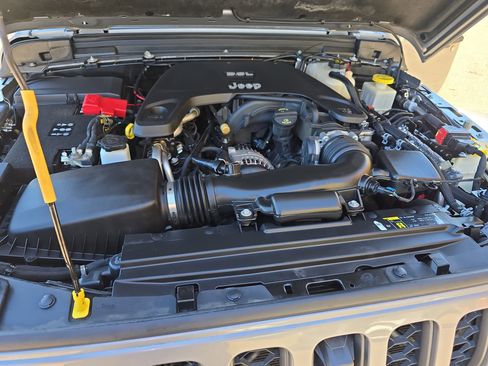 Used 2020 Jeep Gladiator Rubicon image 30