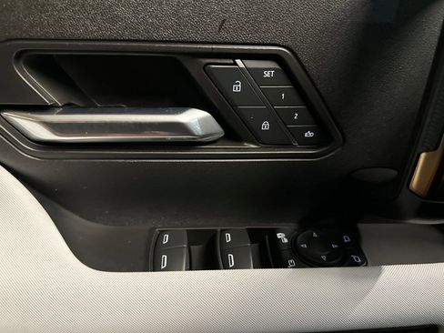 Used 2024 GMC Hummer EV 2X w/ LPO, Illumination Package AWD/4WD image 10