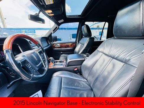 Used 2015 Lincoln Navigator 2WD image 12