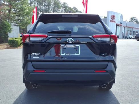 Used 2025 Toyota RAV4 XLE image 3