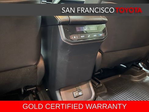 Certified 2025 Toyota Highlander XLE image 17