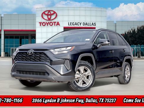 Used 2024 Toyota RAV4 XLE image 1