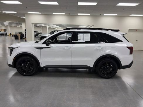 Used 2024 Kia Sorento SX Prestige w/ Olive Brown Leather Package image 4