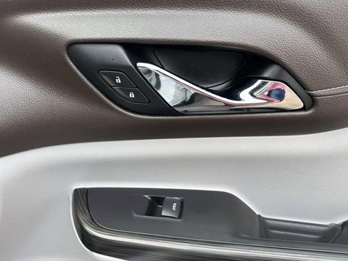 Used 2020 GMC Acadia SLT image 18