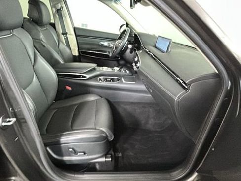Used 2025 Genesis GV70 2.5T AWD/4WD image 31