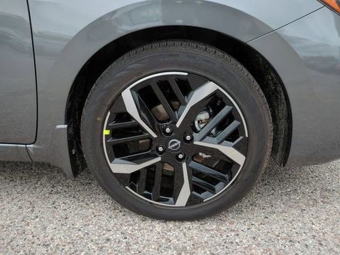 New 2025 Nissan Versa SR w/ Trunk Package image 11