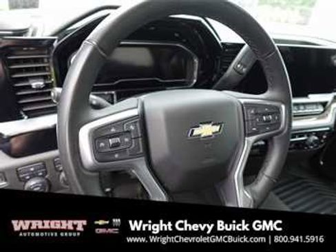 Used 2024 Chevrolet Silverado 2500 LT image 17