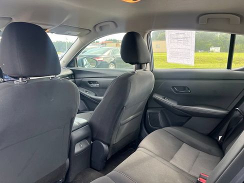 Used 2025 Nissan Sentra SV FWD image 9