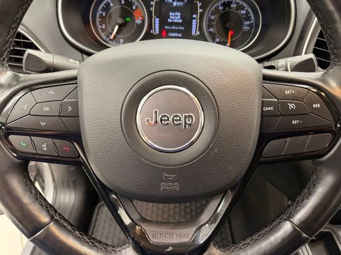 Used 2020 Jeep Cherokee Latitude Plus FWD image 9