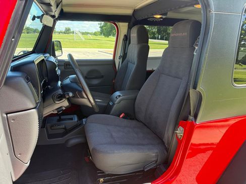 Used 2005 Jeep Wrangler Unlimited AWD/4WD image 12