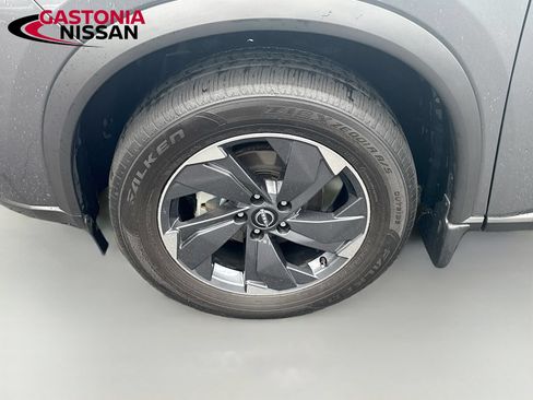 Used 2026 Nissan Rogue SV FWD image 39