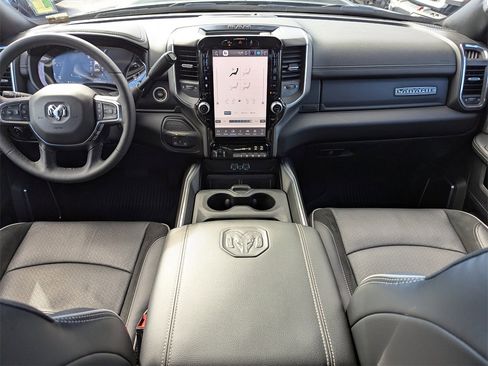 Used 2025 RAM 2500 Laramie w/ Sport Appearance Package image 15