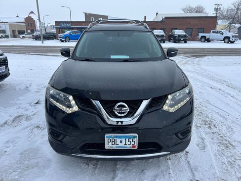 Used 2015 Nissan Rogue SV w/ SV Family Package image 3