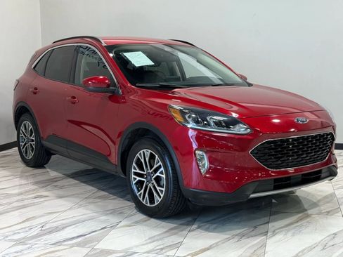 Used 2020 Ford Escape SEL image 4