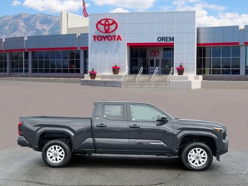 New 2026 Toyota Tacoma SR5 image 2