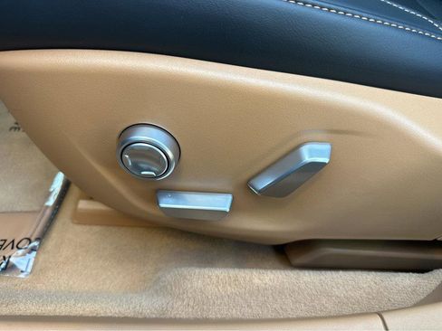 Used 2023 Lucid Air Touring image 31