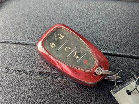 Used 2020 Chevrolet Blazer LT image 33