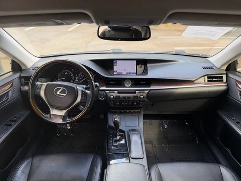 Used 2013 Lexus ES 350 w/ Luxury Pkg FWD image 20
