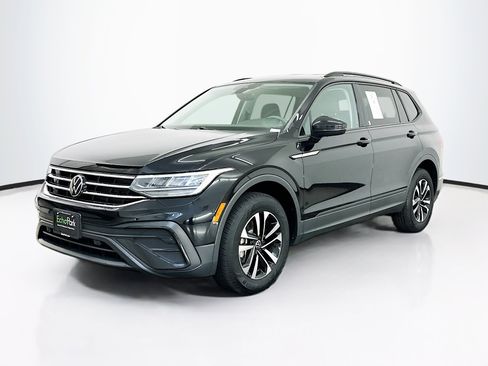 Used 2024 Volkswagen Tiguan S AWD/4WD image 3