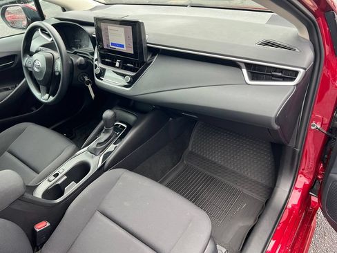 Used 2025 Toyota Corolla LE FWD image 25