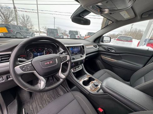 Used 2023 GMC Acadia SLE w/ Driver Convenience Package image 22
