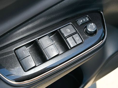 Used 2024 Toyota Crown AWD/4WD image 25