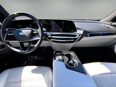 Certified 2024 Cadillac Lyriq Luxury w/ LPO, Floor Liner Package AWD/4WD image 15