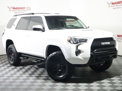 Used 2019 Toyota 4Runner TRD Off-Road Premium AWD/4WD image 2