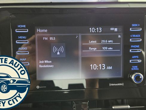 Used 2024 Toyota Camry SE image 13