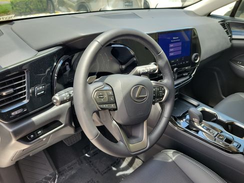 Used 2025 Lexus NX 250 FWD w/ Accessory Package (K3) image 20