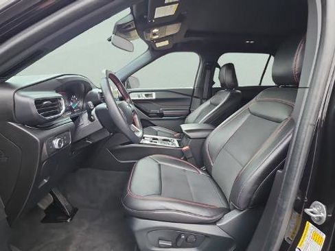 Certified 2022 Ford Explorer ST-Line w/ Class IV Trailer Tow Package image 15