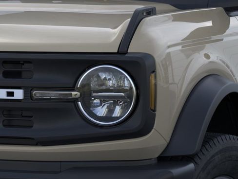 New 2025 Ford Bronco 2-Door AWD/4WD image 21