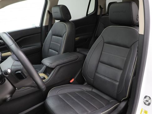 Used 2018 GMC Acadia Denali w/ Technology Package image 16