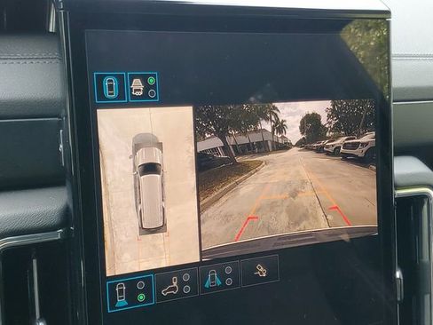Certified 2025 GMC Yukon XL Denali AWD/4WD image 24