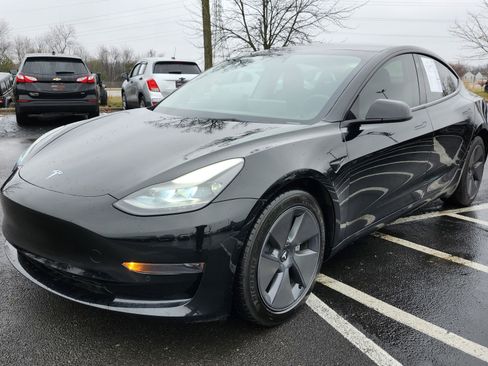 Used 2022 Tesla Model 3 image 13