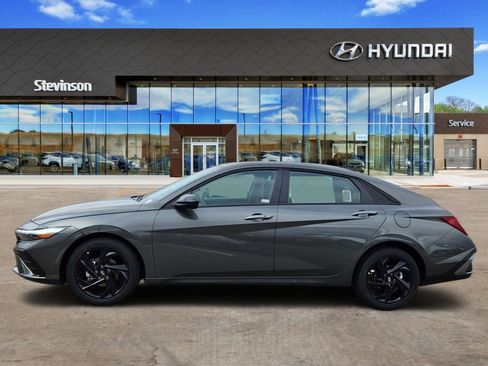 New 2026 Hyundai Elantra Sport FWD image 2