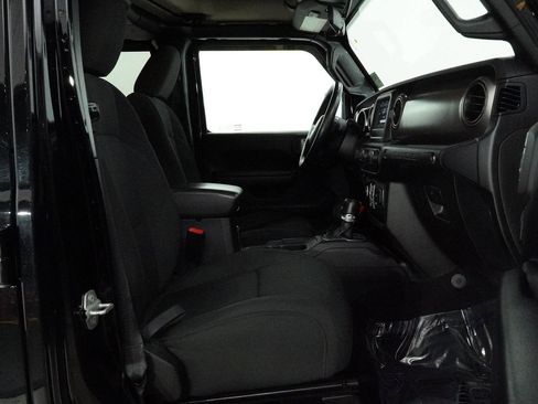 Used 2021 Jeep Wrangler Unlimited Sport image 12