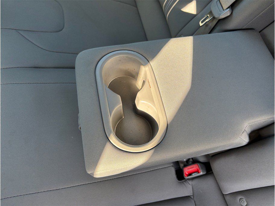 Used 2025 Hyundai Elantra SEL FWD image 37