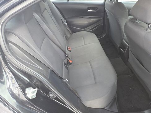 Used 2021 Toyota Corolla LE image 15