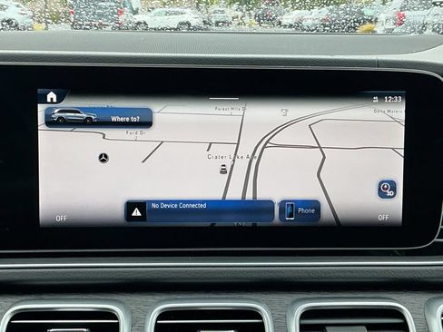 Used 2025 Mercedes-Benz GLS 580 4MATIC image 32