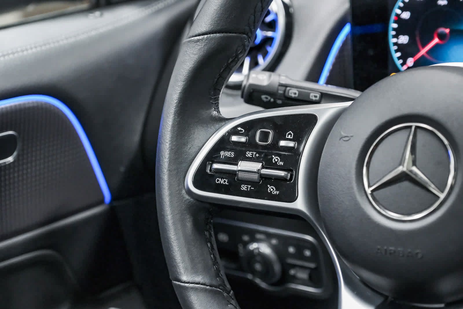 Used 2022 Mercedes-Benz GLB 250 image 21